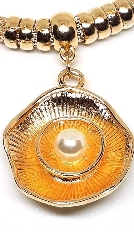 Anhänger mit Perle und Kette